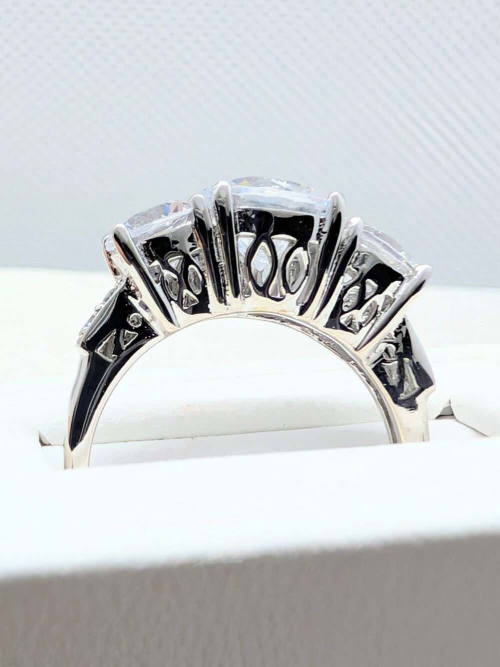 NEW Past Present Future Sterling silver CZ ring - Picture 8 of 16